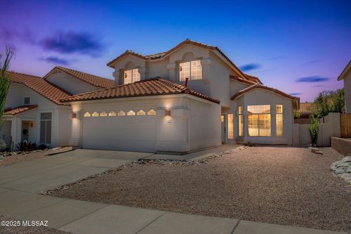 5555 N Weeping Rock Dr, Tucson, AZ, 85750-7039 | Card Image