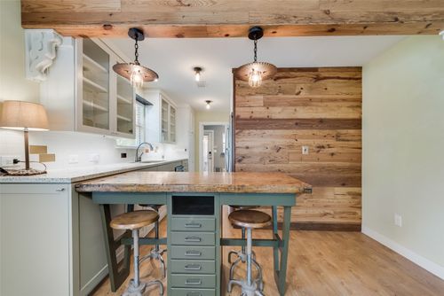 523 Houston St, Cedar Hill, TX, 75104-2641 | Card Image