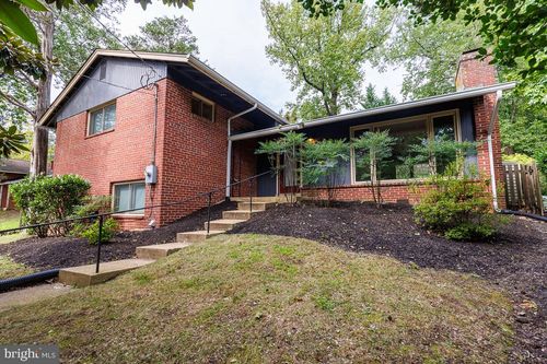 2665 Military Rd, ARLINGTON, VA, 22207-5156 | Card Image