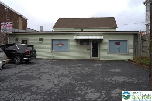 911 N 7th St, Allentown, PA, 18102-1632 | Card Image
