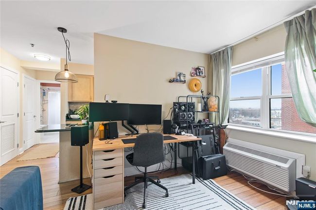 70 Munn Ave, Condo with 1 bedrooms, 1 bathrooms and null parking in East Orange NJ | Image 5