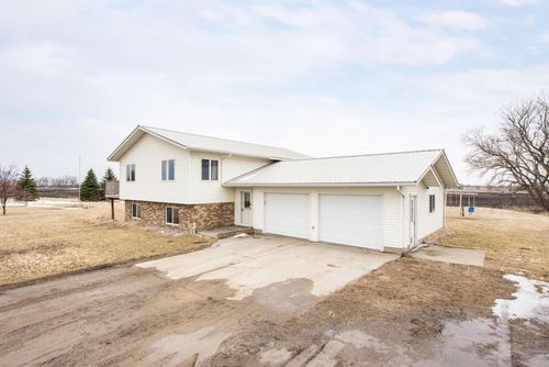 29747 County Road 24, Starbuck, MN, 56381-2303 | Card Image