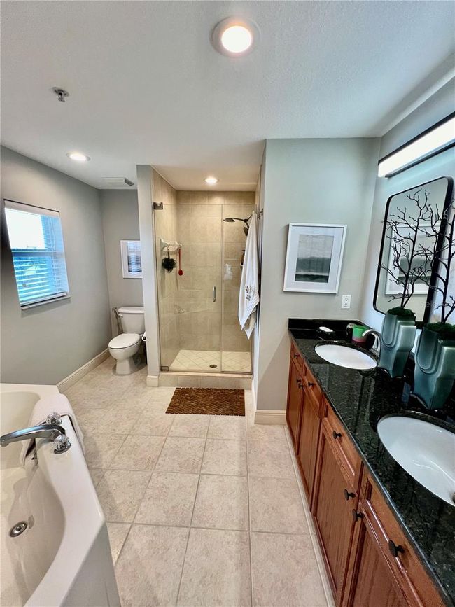 APT-301 - 10091 Lake Cove Dr, Condo with 3 bedrooms, 2 bathrooms and null parking in Fort Myers FL | Image 10