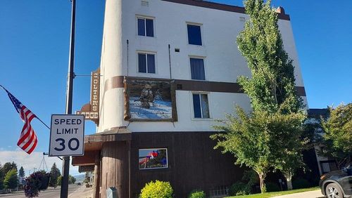 355 S Washington St, Afton, WY, 83110-5106 | Card Image