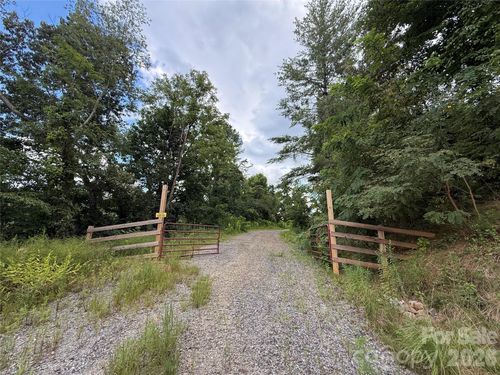 3132 Cane Creek Rd, Fairview, NC, 28730-8744 | Card Image