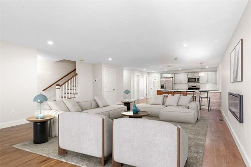 4 Trinity Pkwy, Providence, RI, 02908-1931 | Card Image