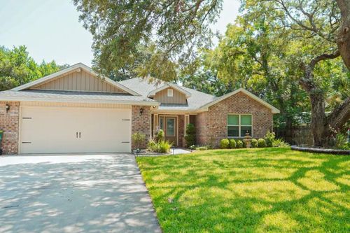 109 Thornhill Rd, Fort Walton Beach, FL, 32547-2626 | Card Image