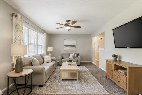 7201 E 130th Ter, Grandview, MO, 64030-2755 | Card Image