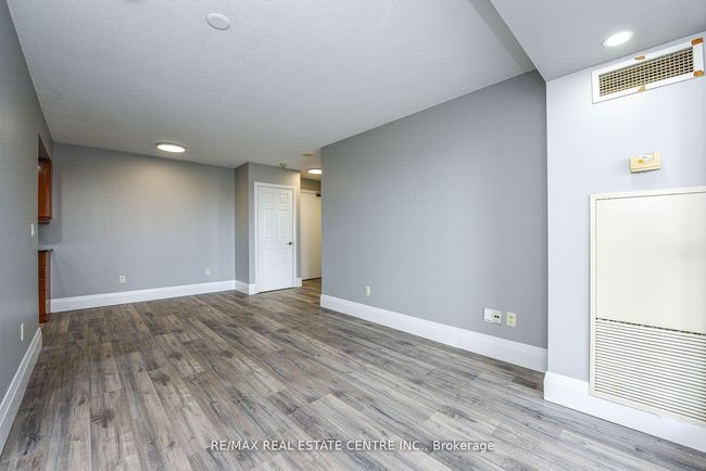 1407 - 220 Forum Dr, Condo with 2 bedrooms, 2 bathrooms and 1 parking in Mississauga ON | Image 6