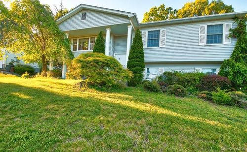 39 Bubenko Dr, Garnerville, NY, 10923-1350 | Card Image