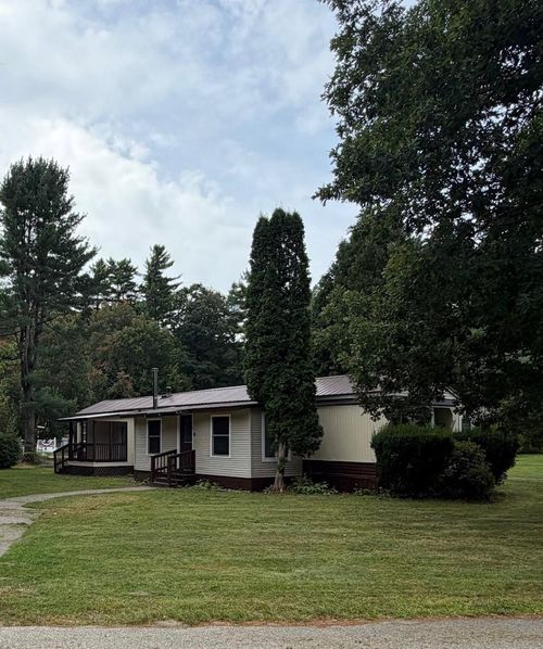 6 Princess Lane, Epsom, NH, 03234 | Card Image