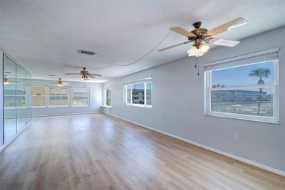 215 - 2850 59 Th Street S, Condo with 2 bedrooms, 2 bathrooms and null parking in Gulfport FL | Image 2