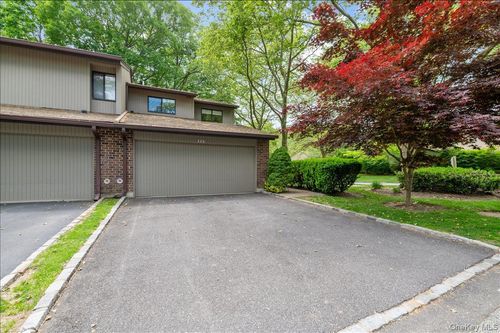 225 Hamlet Dr, Jericho, NY, 11753-2812 | Card Image