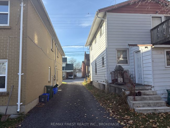 631 Victoria St, Home with 4 bedrooms, 2 bathrooms and 2 parking in Kingston ON | Image 5