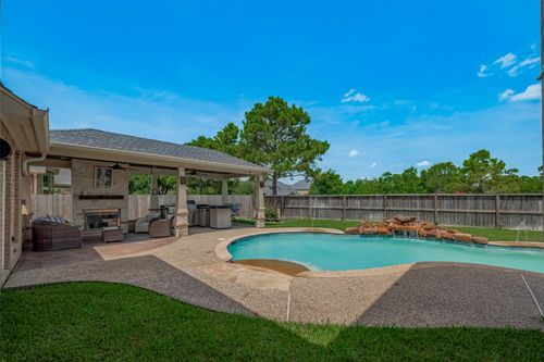 16011 Maple Shores Dr, Houston, TX, 77044-4491 | Card Image