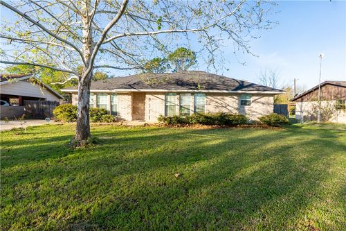 917 N Hull Street, Caldwell, TX, 77836 | Card Image