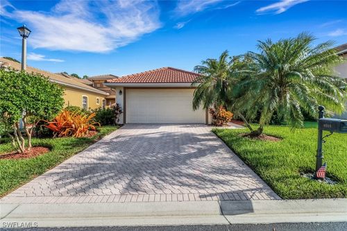 8515 Chase Preserve Dr, NAPLES, FL, 34113-2692 | Card Image