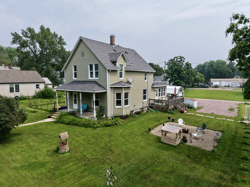 811 Adams Ave, Westbrook, MN, 56183-9502 | Card Image