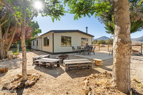 24977 Sand Canyon Rd, Tehachapi, CA, 93561-9361 | Card Image
