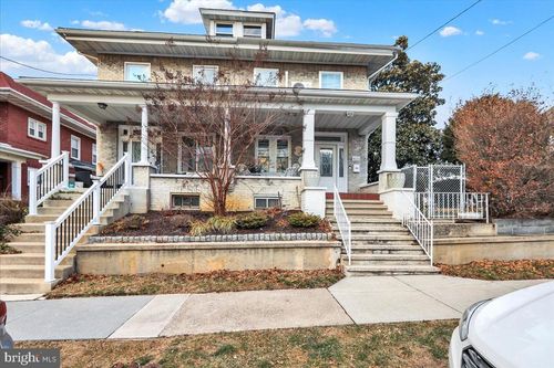 405 Reading Ave, WEST READING, PA, 19611-1122 | Card Image