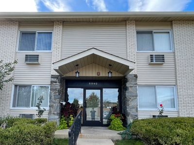 107G - 8840 N Western Avenue, Condo with 3 bedrooms, 1 bathrooms and 2 parking in Des Plaines IL | Image 1