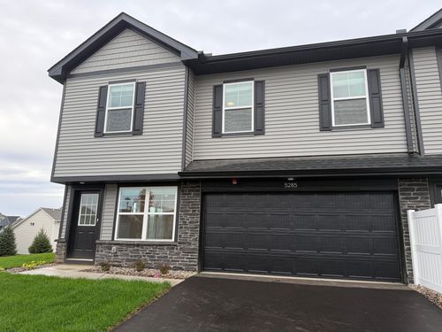 5285 Long Pointe Pass, Woodbury, MN, 55129-6304 | Card Image