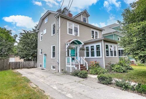 15 Bow Street, Cranston, RI, 02905 | Card Image