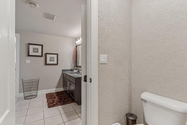 1601 Cedar Bend, House other with 5 bedrooms, 4 bathrooms and null parking in Hartland WI | Image 68