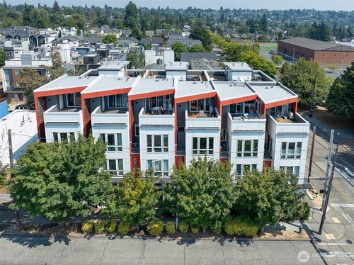 6704 15th Ave Nw, Seattle, WA, 98117-5507 | Card Image