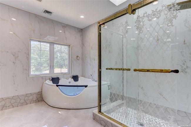 27 Ormond St, House other with 7 bedrooms, 8 bathrooms and null parking in Dix Hills NY | Image 15