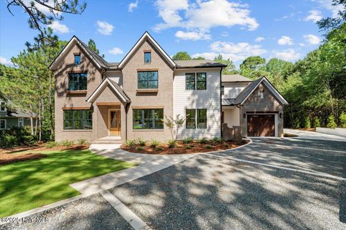 1 Scotscraig Ct, Pinehurst, NC, 28374-8700 | Card Image