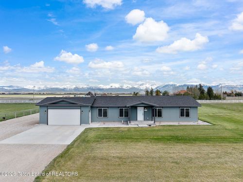 4095 Mickelson St, Tetonia, ID, 83452-5105 | Card Image
