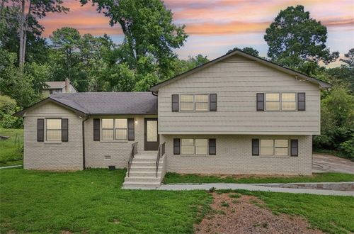 498 Cole Dr Sw, Lilburn, GA, 30047-5262 | Card Image