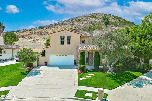5090 Via Santana, Newbury Park, CA, 91320-6984 | Card Image