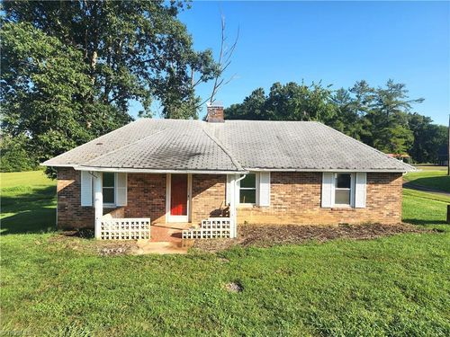 7118 Nc 89 Hwy W, Westfield, NC, 27053-8324 | Card Image