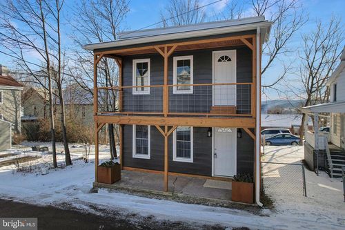 4 Chestnut St, FROSTBURG, MD, 21532-1603 | Card Image