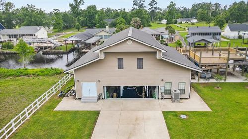 20591 Swamp Dr, Springfield, LA, 70462-7679 | Card Image