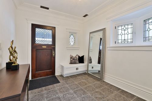 unit-2-262 Roncesvalles Ave, Toronto, ON, M6R2M1 | Card Image