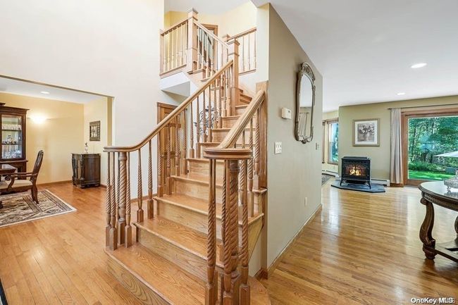 30 Hidden Acres Path, House other with 5 bedrooms, 3 bathrooms and null parking in Wading River NY | Image 5