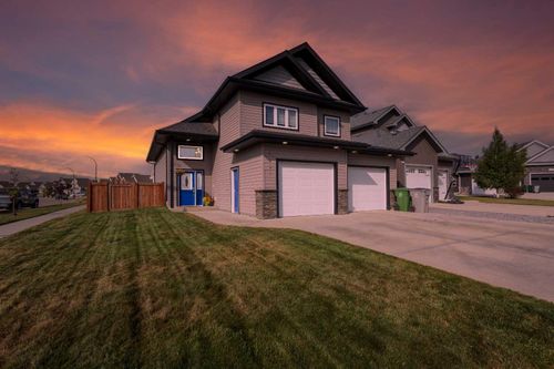 1802 59 B Avenue Close, Lloydminster, AB, T9V3P5 | Card Image