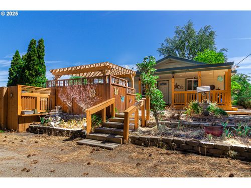 78613 Powerline Rd, Hermiston, OR, 97838-6831 | Card Image