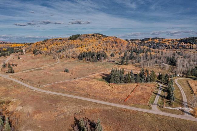 100 Saddle Road, House other with 3 bedrooms, 3 bathrooms and null parking in Bragg Creek AB | Image 46
