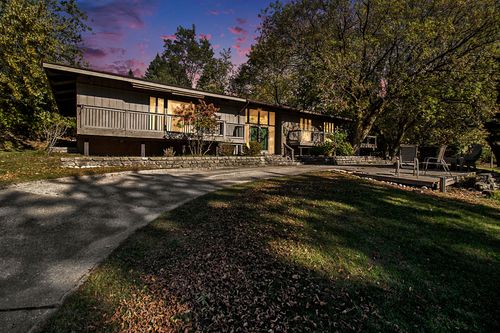 700 Marlawn Dr, Manistee, MI, 49660-1053 | Card Image