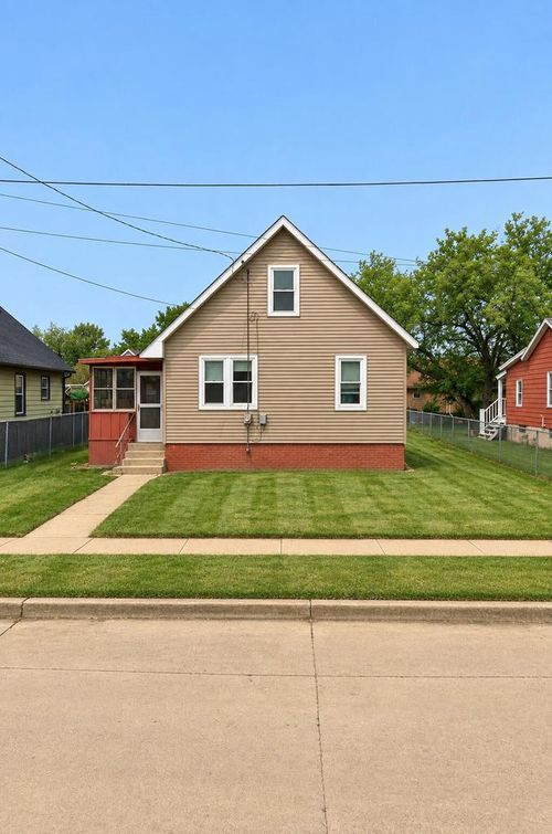 1132 Railroad Street, RACINE, WI, 53404 | Card Image