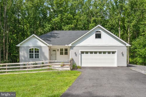 40 Shirley Trl, FAIRFIELD, PA, 17320-8193 | Card Image