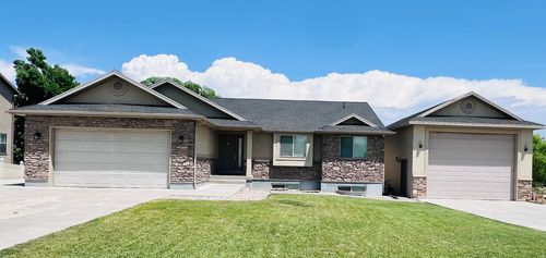 33 E 1100 S, Vernal, UT, 84078-4736 | Card Image