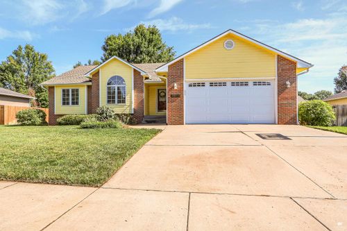 3012 Meadowood Cir, Manhattan, KS, 66502-2087 | Card Image