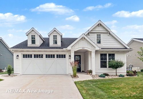 419 Copper Leaf Ct, Midland, MI, 48642-8121 | Card Image