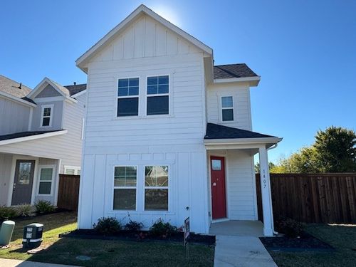 1407 Avocado Ln, Gainesville, TX, 76240-2544 | Card Image