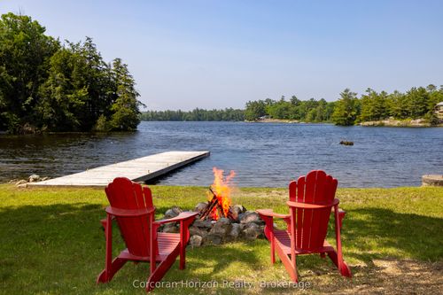 215 Sanctuary Rd, Port Severn, ON, L0K1S0 | Card Image